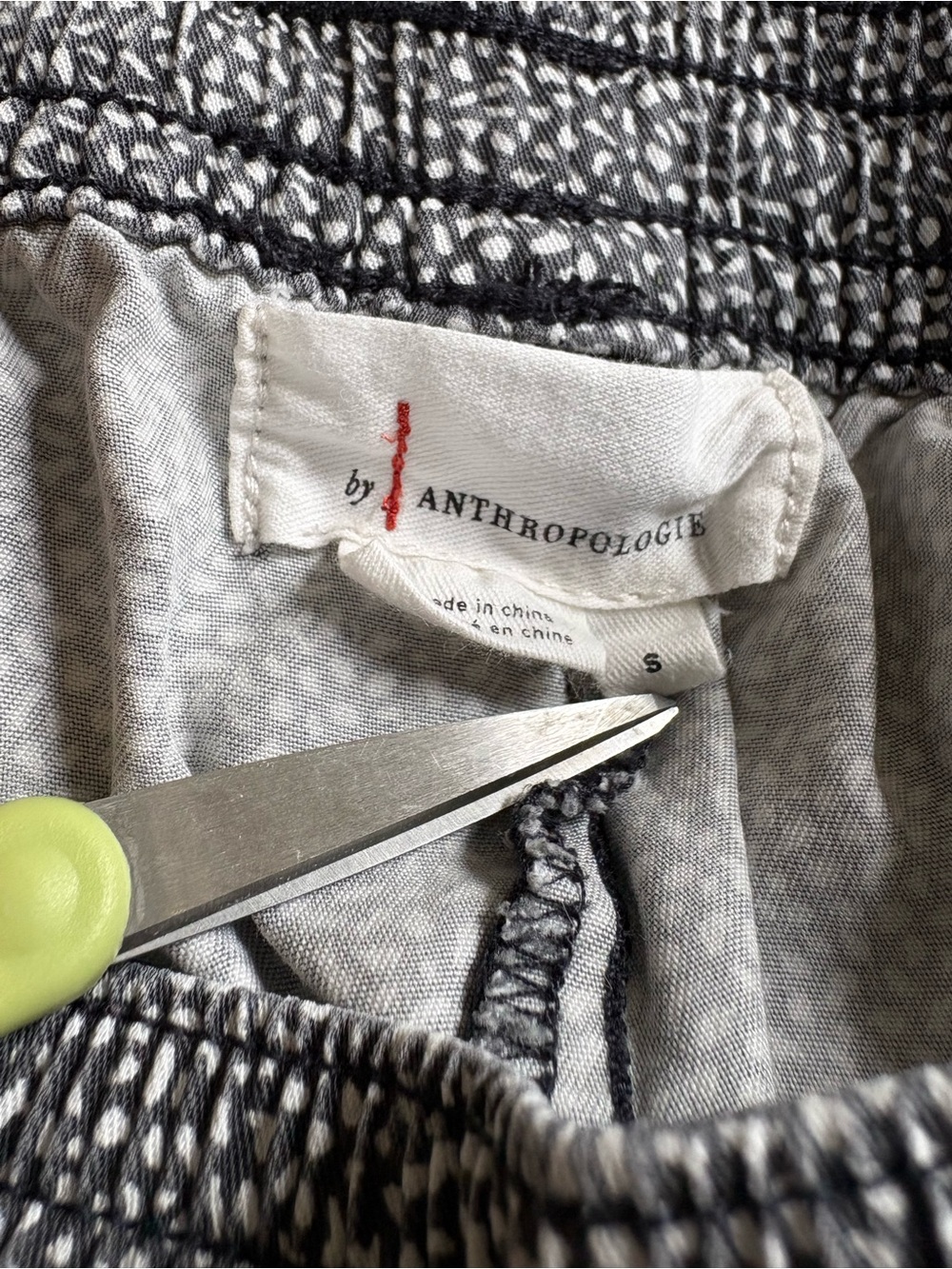 Anthropologie Pebbled Gray White Drawstring Pants - Picture 4 of 4